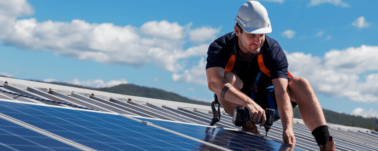 Montageservice Solar und Balkonkraftwerke